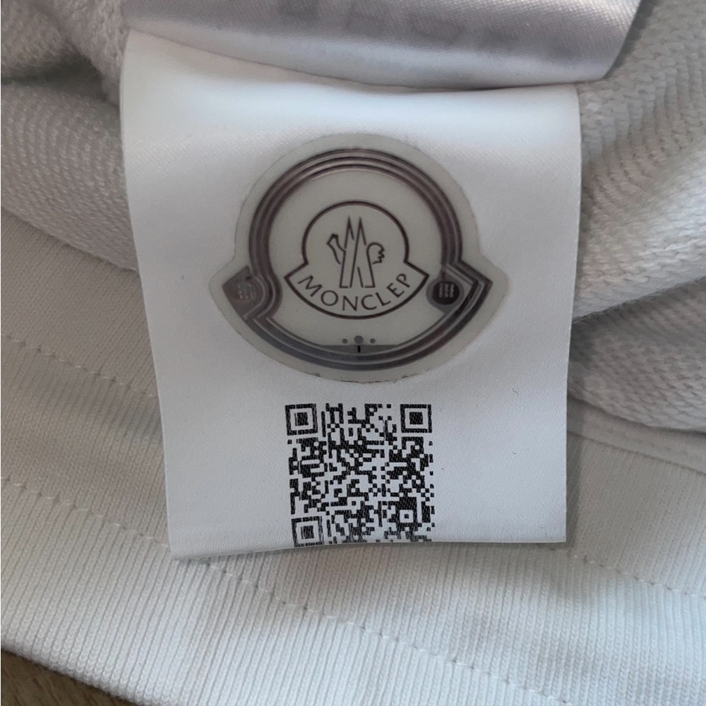 Moncler matching sweatsuit - Picture 14 of 16